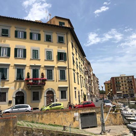 Renovated Apartment With 3 Bedrooms In An Historic Palazzo Between Port And Old Town Ливорно Экстерьер фото