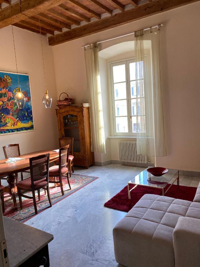 Renovated Apartment With 3 Bedrooms In An Historic Palazzo Between Port And Old Town Ливорно Экстерьер фото