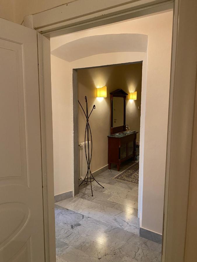 Renovated Apartment With 3 Bedrooms In An Historic Palazzo Between Port And Old Town Ливорно Экстерьер фото